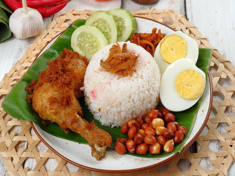 Nasi lemak được nhiều du khách yêu thích khi đến Malaysia