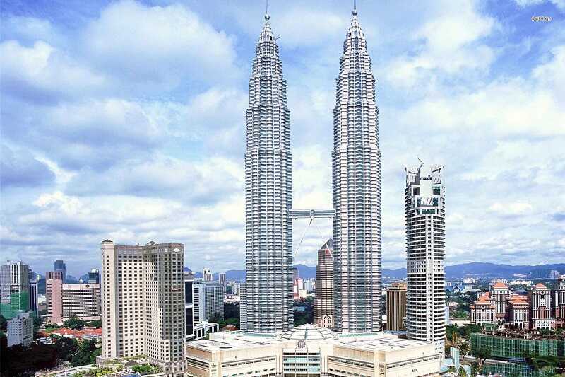 Tòa tháp đôi Malaysia tọa lạc tại vị trí trung tâm thủ đô Kuala Lumpur