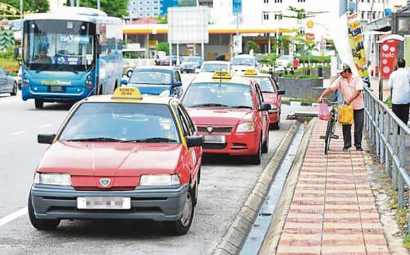 Cần hỏi kỹ giá cước taxi khi di chuyển đến tháp đôi Malaysia